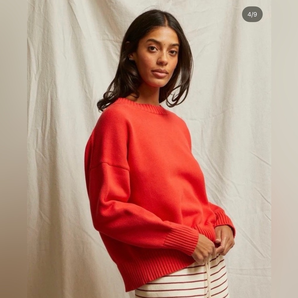 Perfect White Tee Janet in Poppy Red size Large